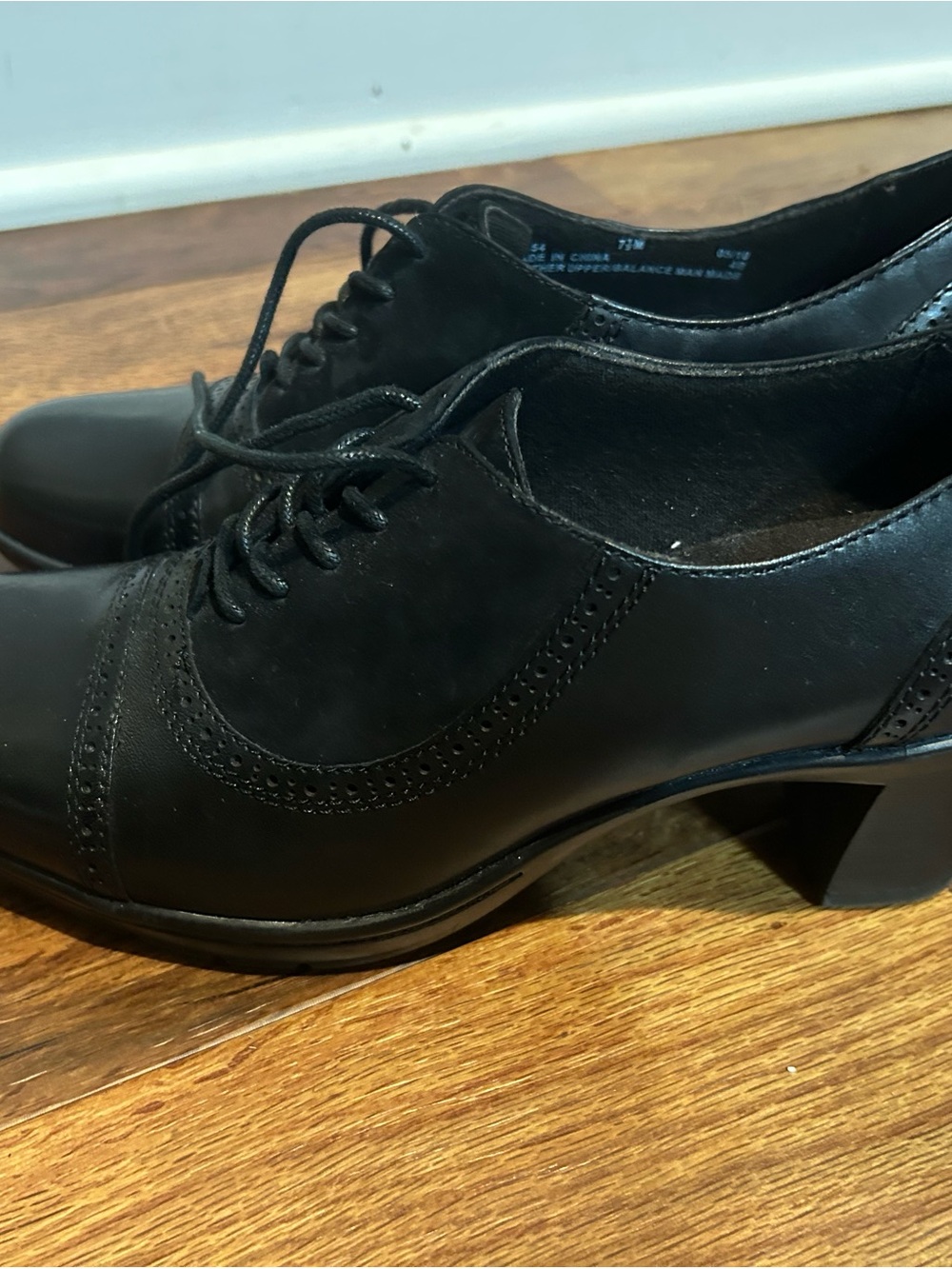 Clarks Black Lace Up Melrose Oxford Heel - Picture 9 of 12